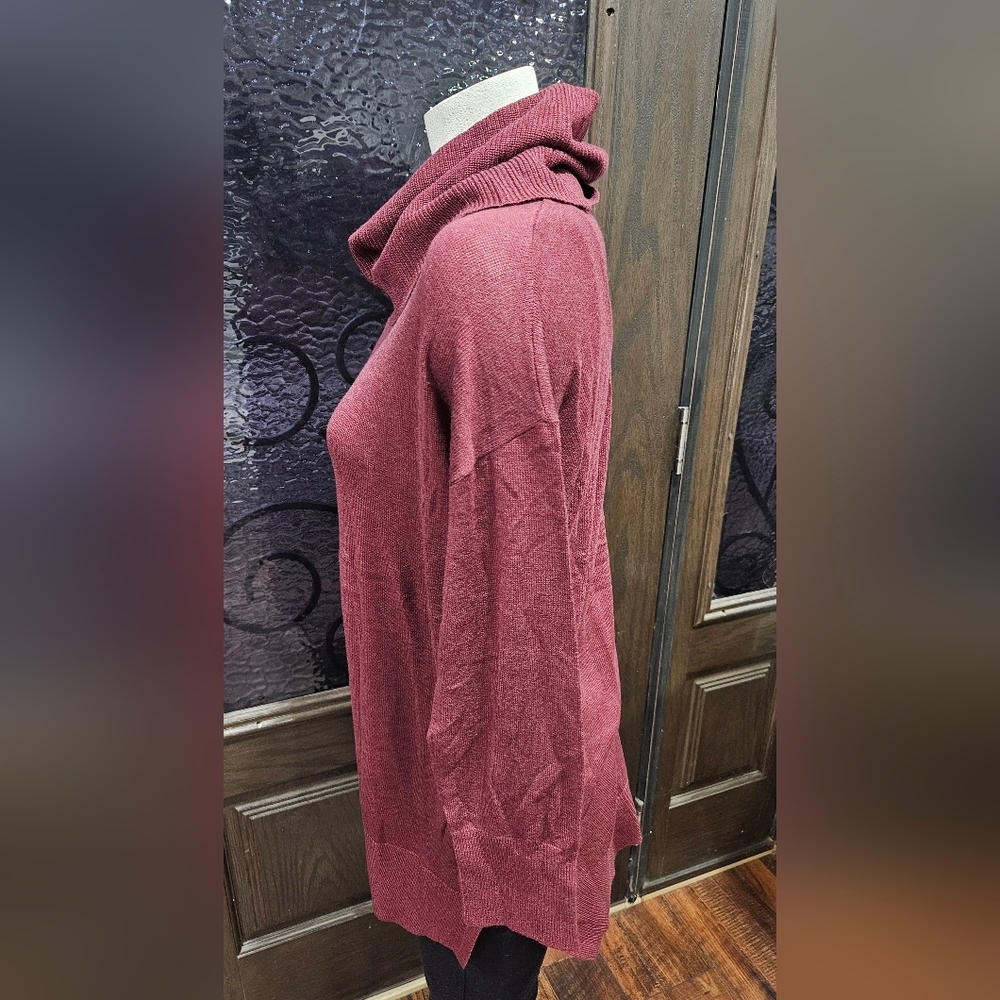 Grace Brand. Ladies Burgundy, cowl neck, soft cozy, long sweater Sz. Medium - Picture 3 of 8